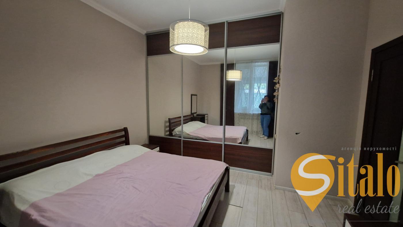 Продаж 2-кімнатної квартири 90 м², Магістральна вул.