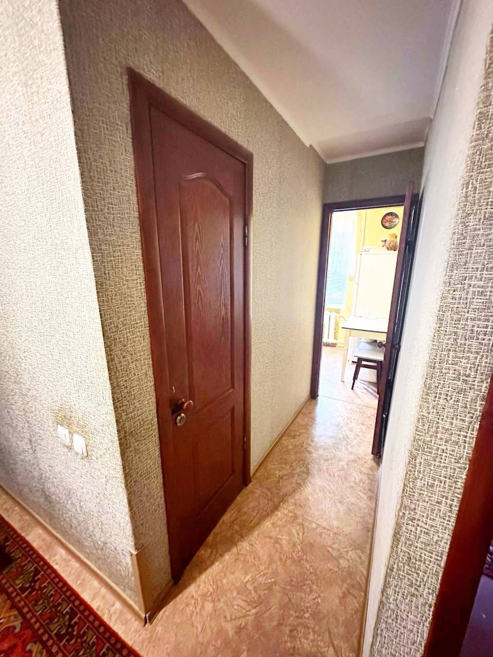 Продаж 2-кімнатної квартири 49 м², Серпнева вул.