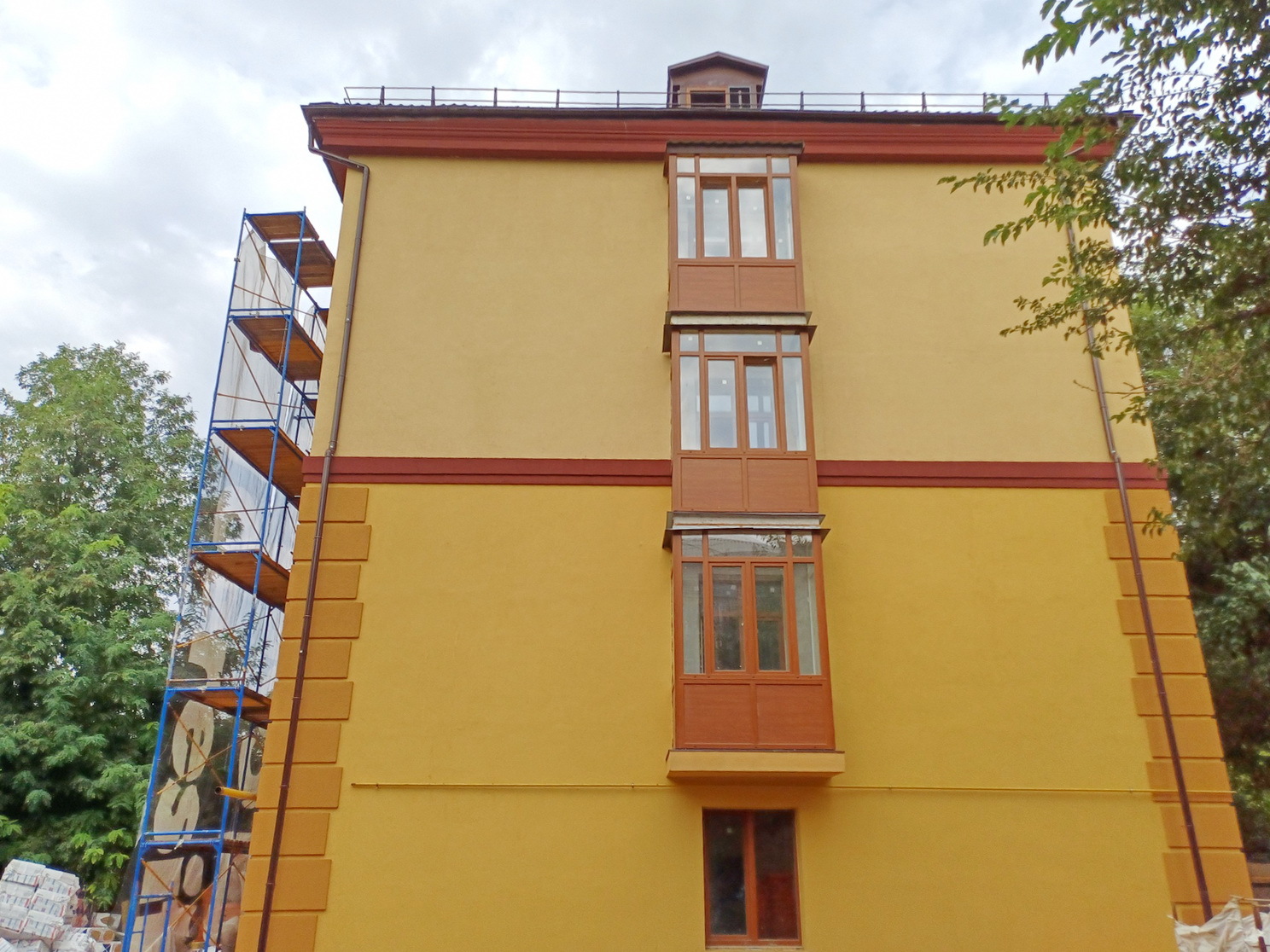 Продажа 3-комнатной квартиры 63 м², Сталеваров ул., 16