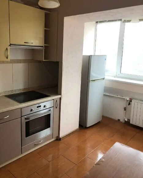 Продажа 3-комнатной квартиры 76 м², Заливная ул.