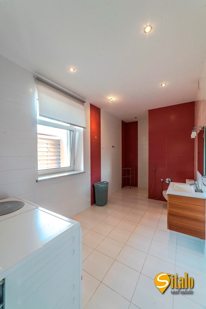 Аренда дома 350 м², 1-я Озерная ул.