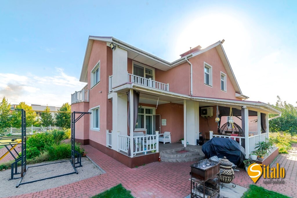 Аренда дома 350 м², 1-я Озерная ул.