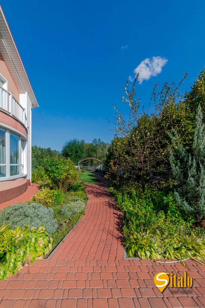Аренда дома 350 м², 1-я Озерная ул.