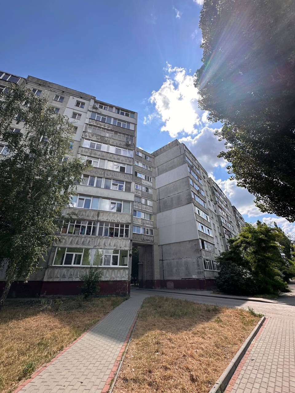 Продаж 2-кімнатної квартири 56.6 м², Сумсько-Київських Дивізій вул.