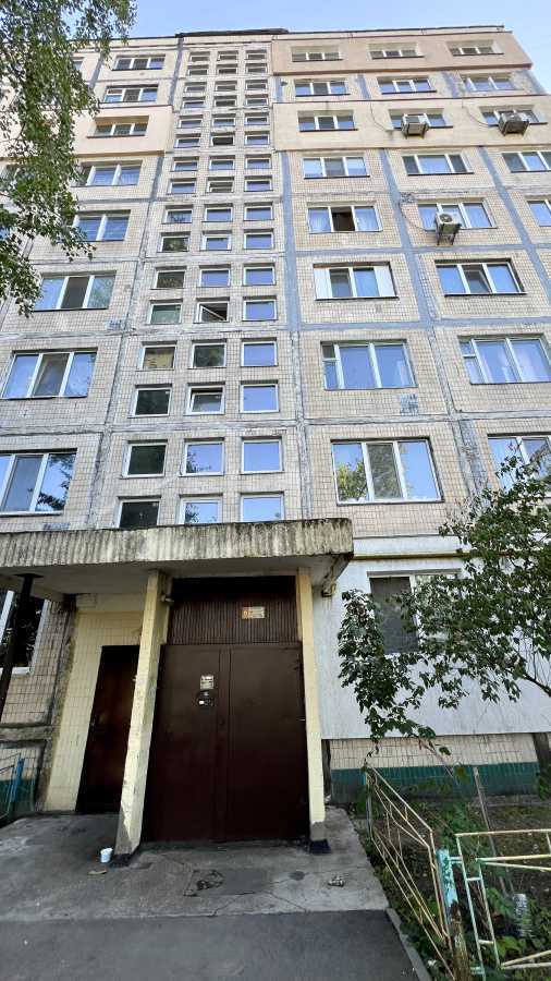 Продаж 2-кімнатної квартири 45.5 м², Озерна вул., 28