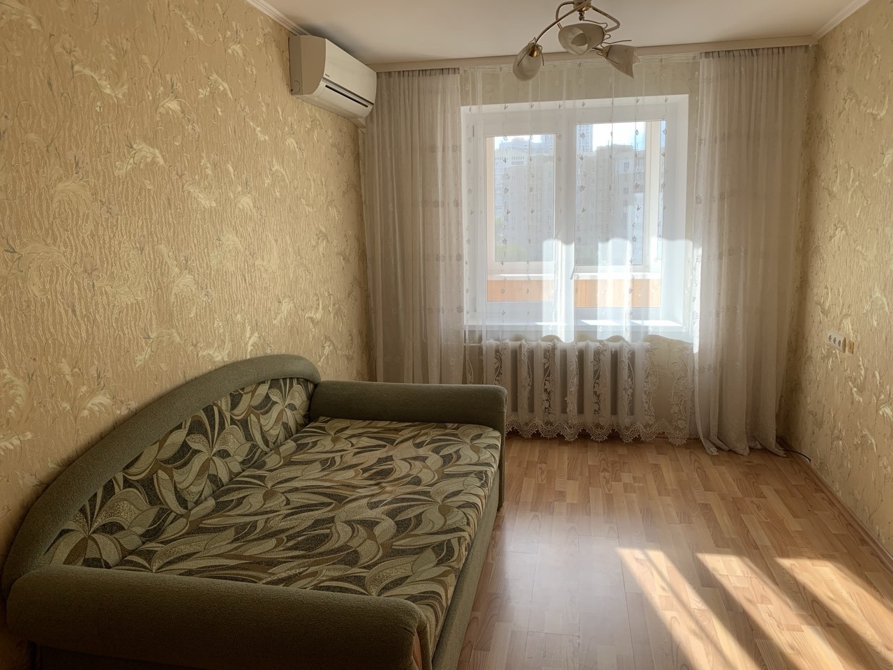 Продаж 2-кімнатної квартири 65 м², Драгоманова вул., 23Б