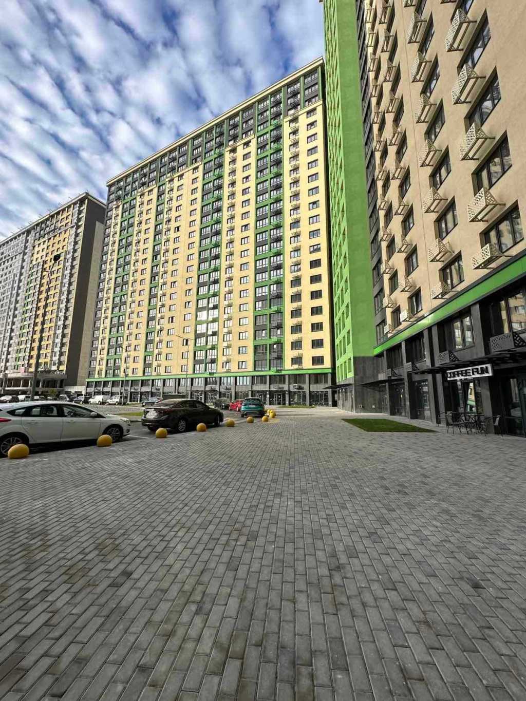 Продаж 2-кімнатної квартири 98 м², Михайла Максимовича вул., 32Б