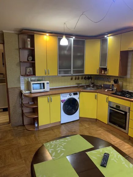 Продаж 4-кімнатної квартири 89.5 м², Інтернаціоналістів вул.