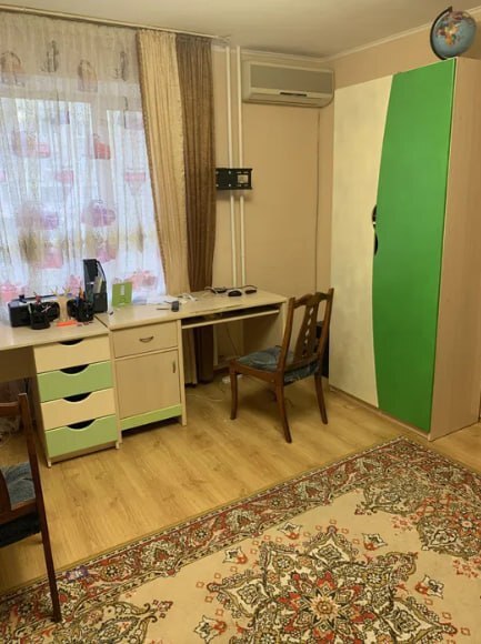 Продаж 4-кімнатної квартири 89.5 м², Інтернаціоналістів вул.