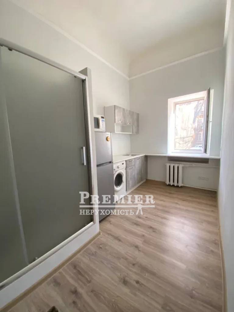 Продаж 2-кімнатної квартири 40 м², Преображенська вул.