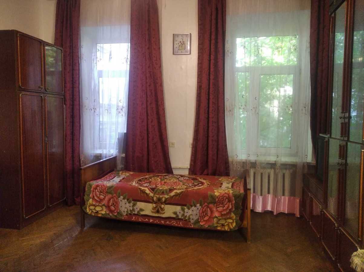 Оренда 3-кімнатної квартири 43 м², Софиевская вул., 30