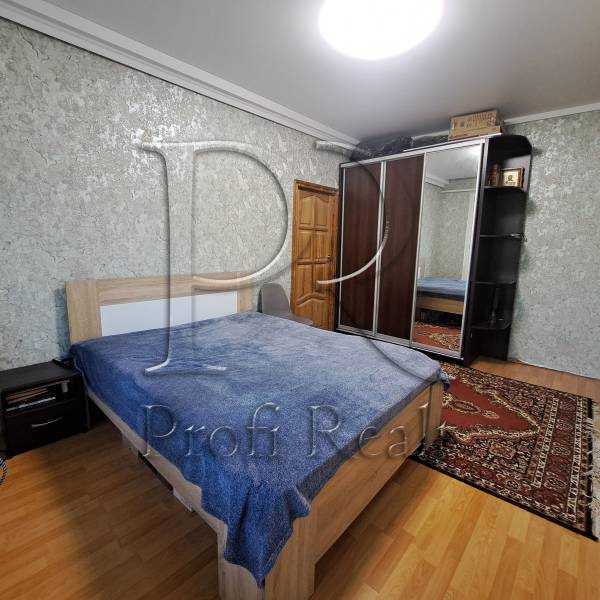 Продаж 2-кімнатної квартири 38 м², Керченська вул., 11