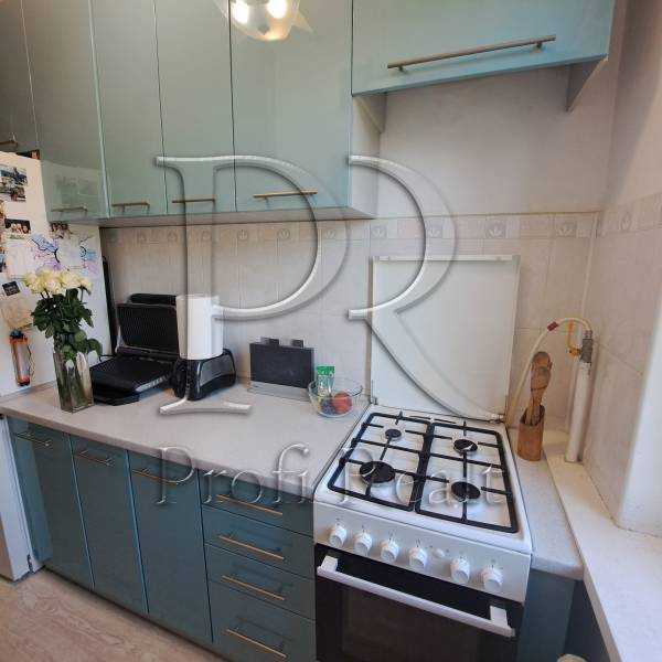 Продаж 2-кімнатної квартири 38 м², Керченська вул., 11