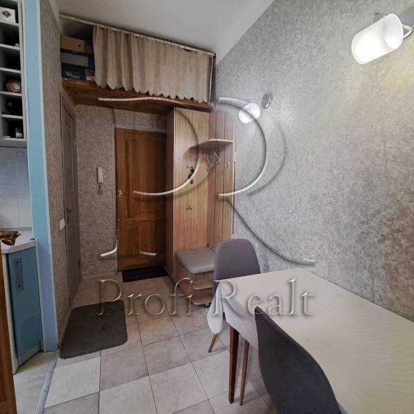 Продаж 2-кімнатної квартири 38 м², Керченська вул., 11