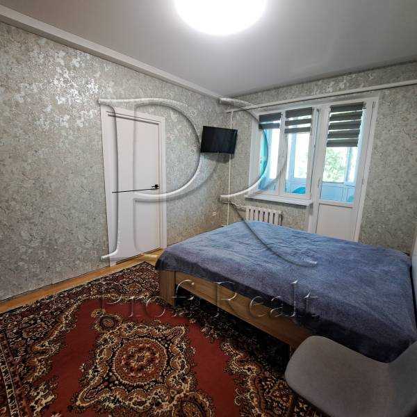 Продаж 2-кімнатної квартири 38 м², Керченська вул., 11