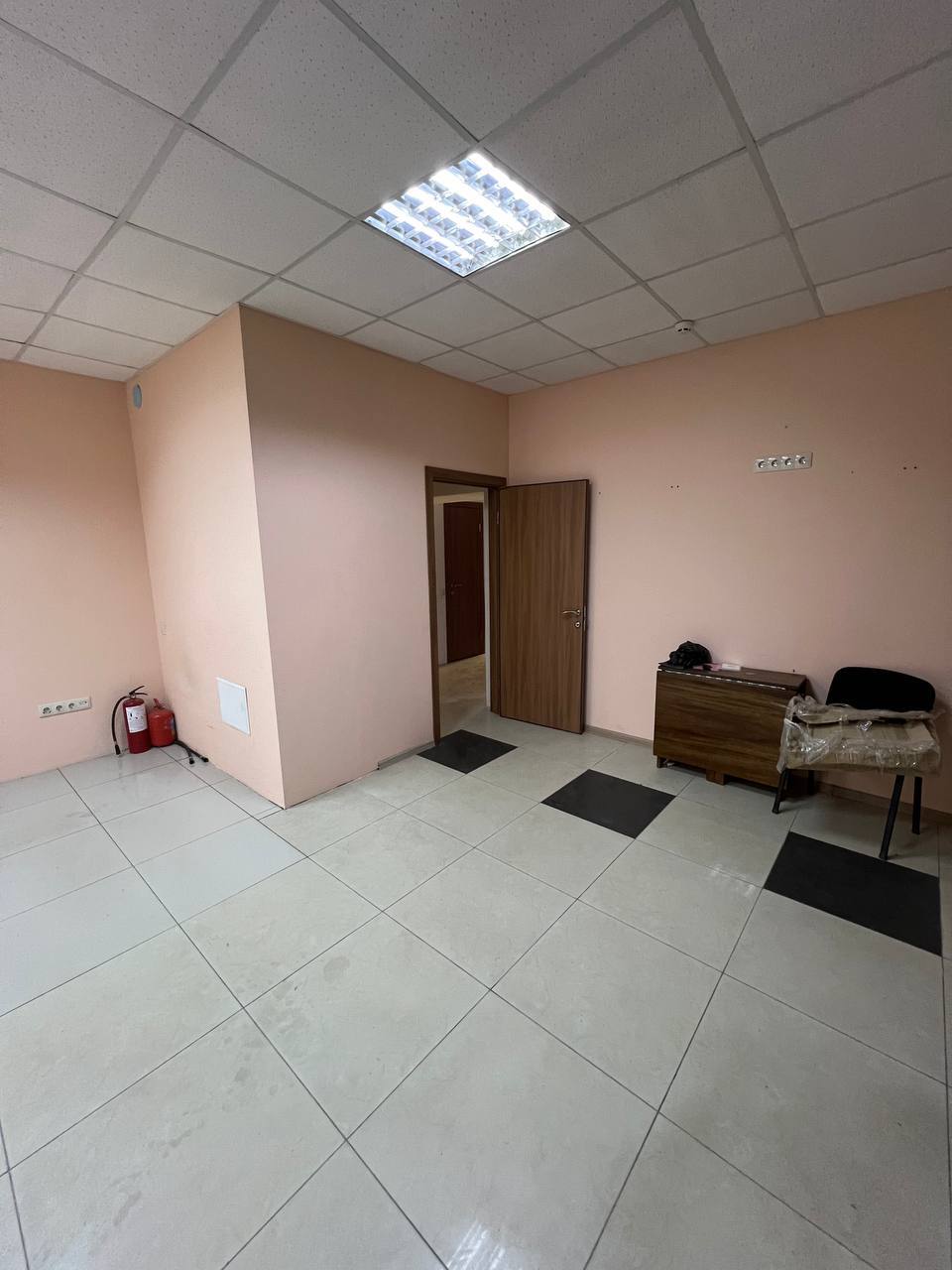 Продажа помещения свободного назначения 118 м², Тракторостроителей просп., 103А