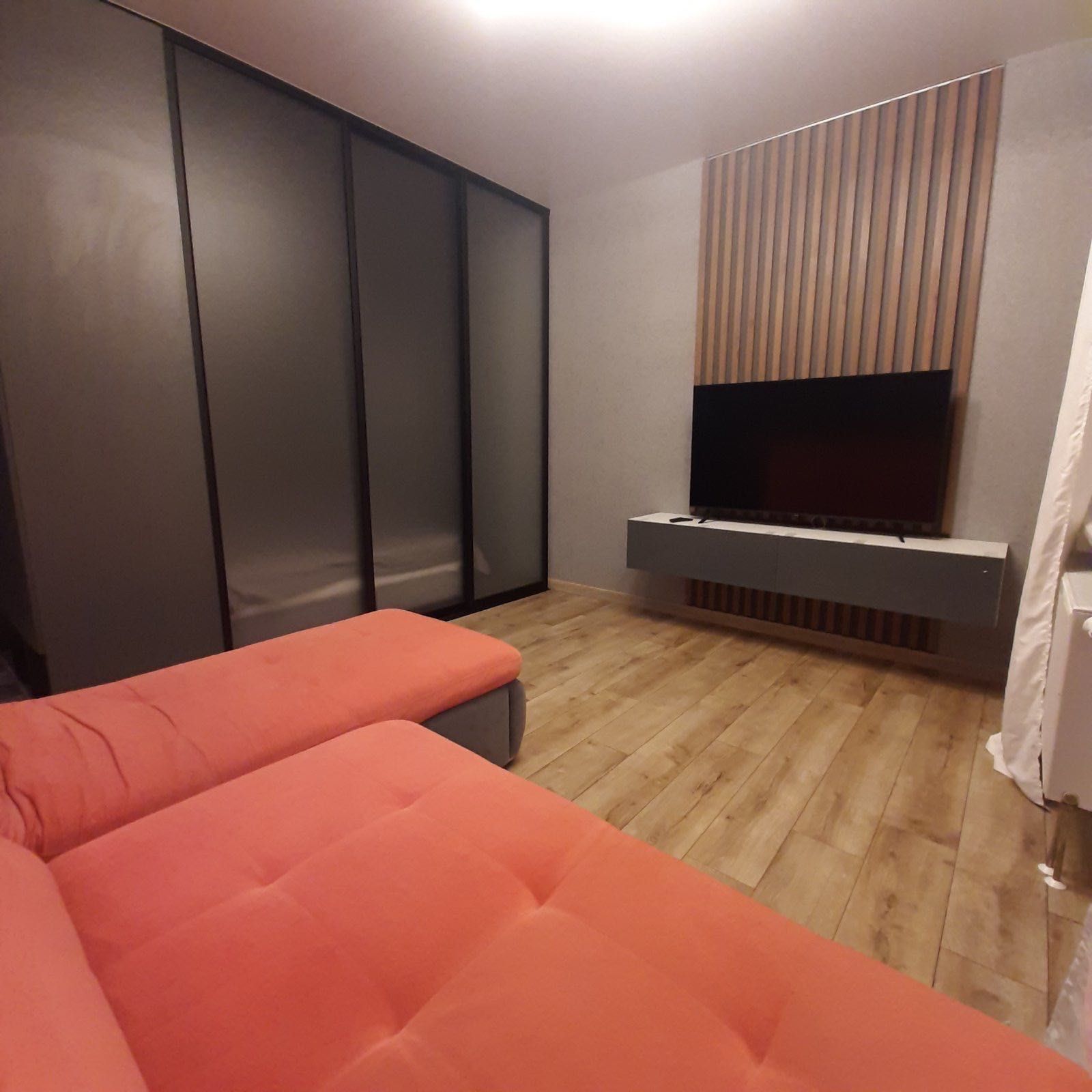 Продажа 2-комнатной квартиры 57 м²