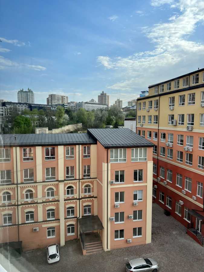 Продаж офісу 83 м², Глибочицька вул., 17