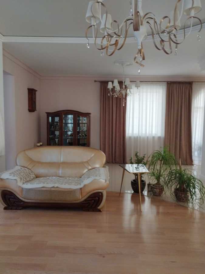 Продаж будинку 360 м², Богатирська вул., 30а