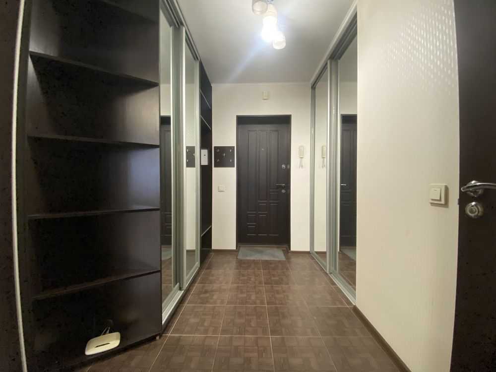 Продаж 2-кімнатної квартири 46 м², Теплична вул., 42