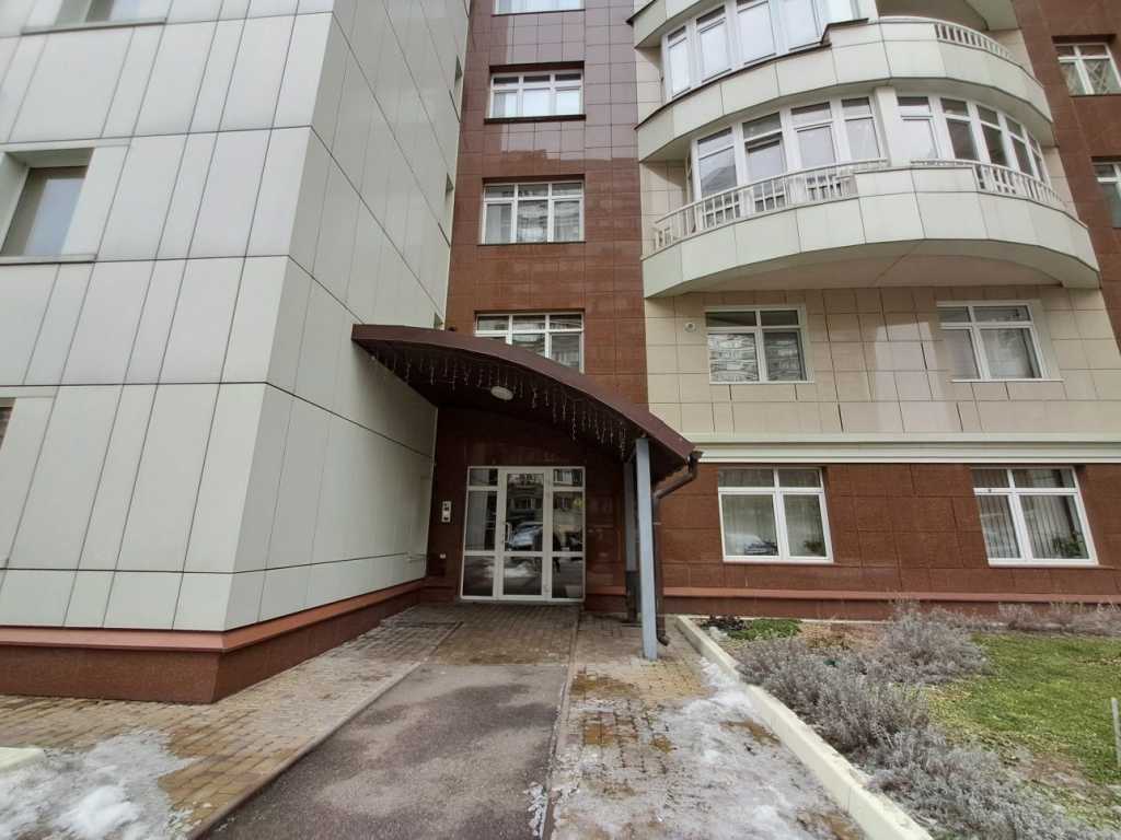 Аренда 3-комнатной квартиры 115 м², Владимира Антоновича ул., 131