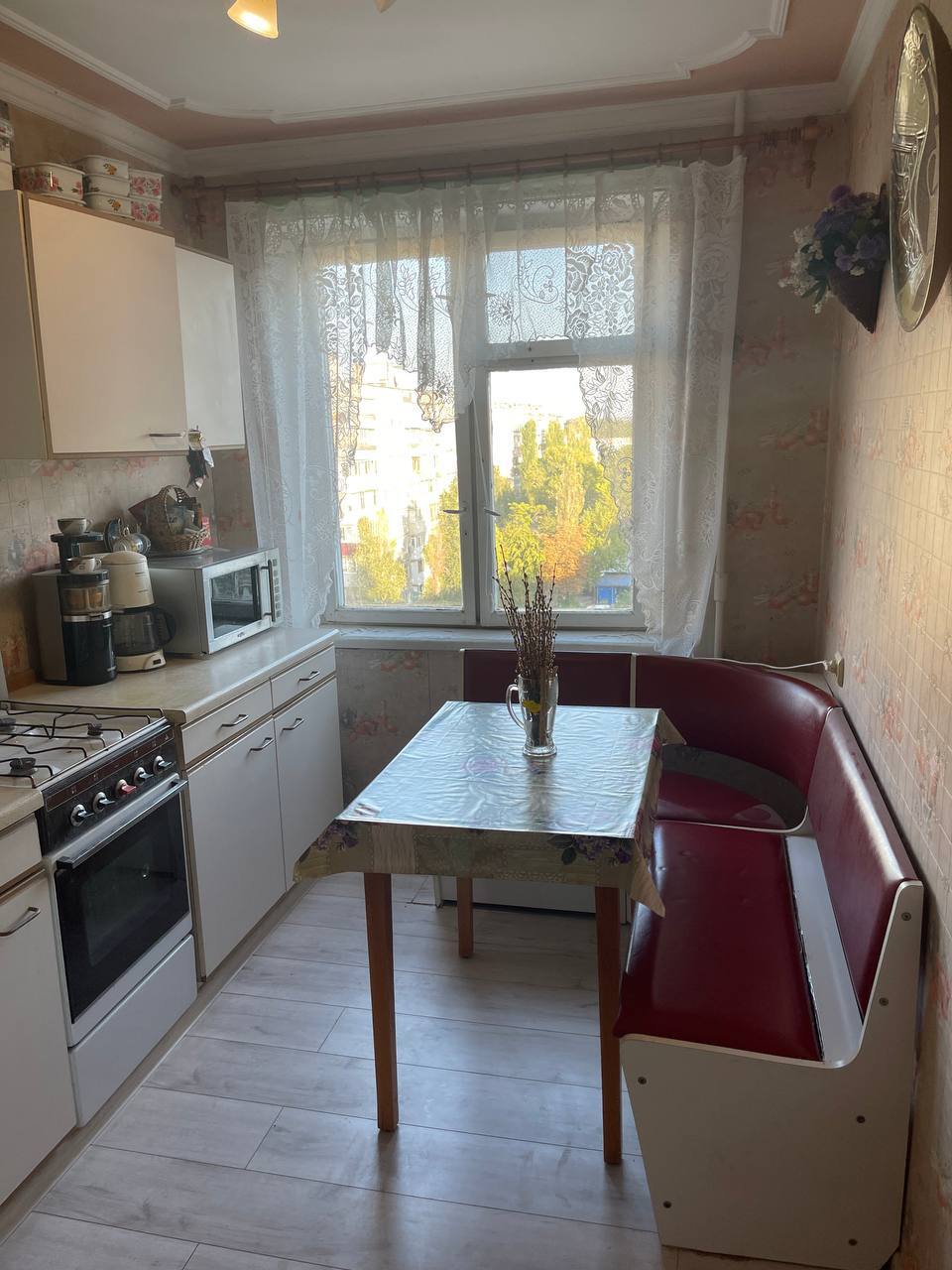 Продаж 3-кімнатної квартири 63.4 м², Героїв просп., 9