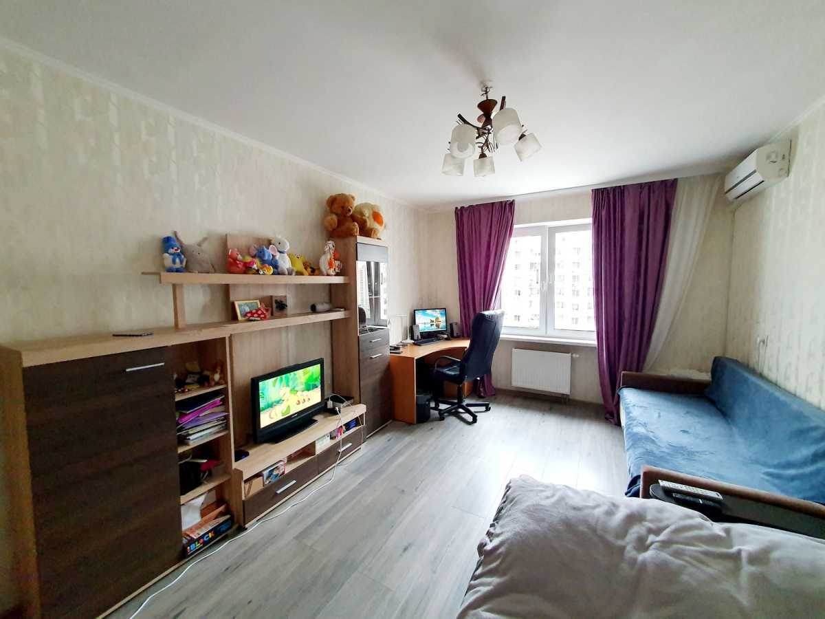 Продаж 1-кімнатної квартири 49 м², Здолбунівська вул., 13