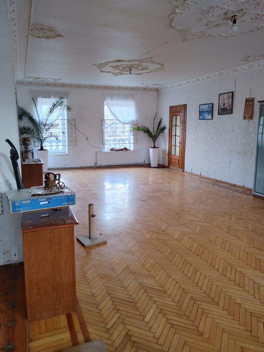 Оренда будинку 350 м², Петриківська вул.