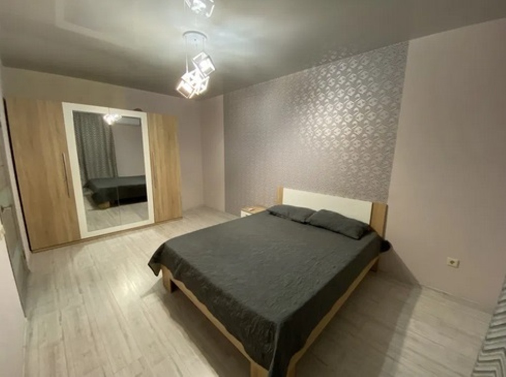Аренда 1-комнатной квартиры 52 м², Владимира Антоновича ул., 36А