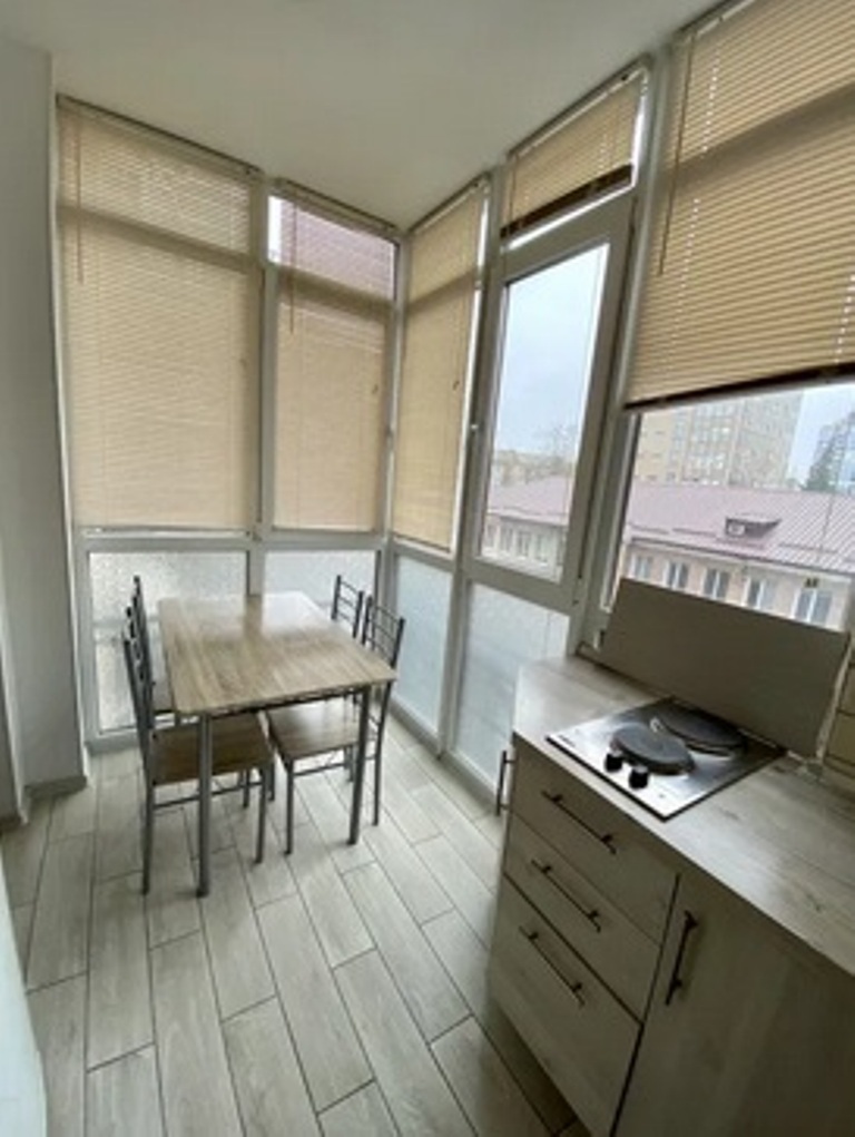 Аренда 1-комнатной квартиры 52 м², Владимира Антоновича ул., 36А
