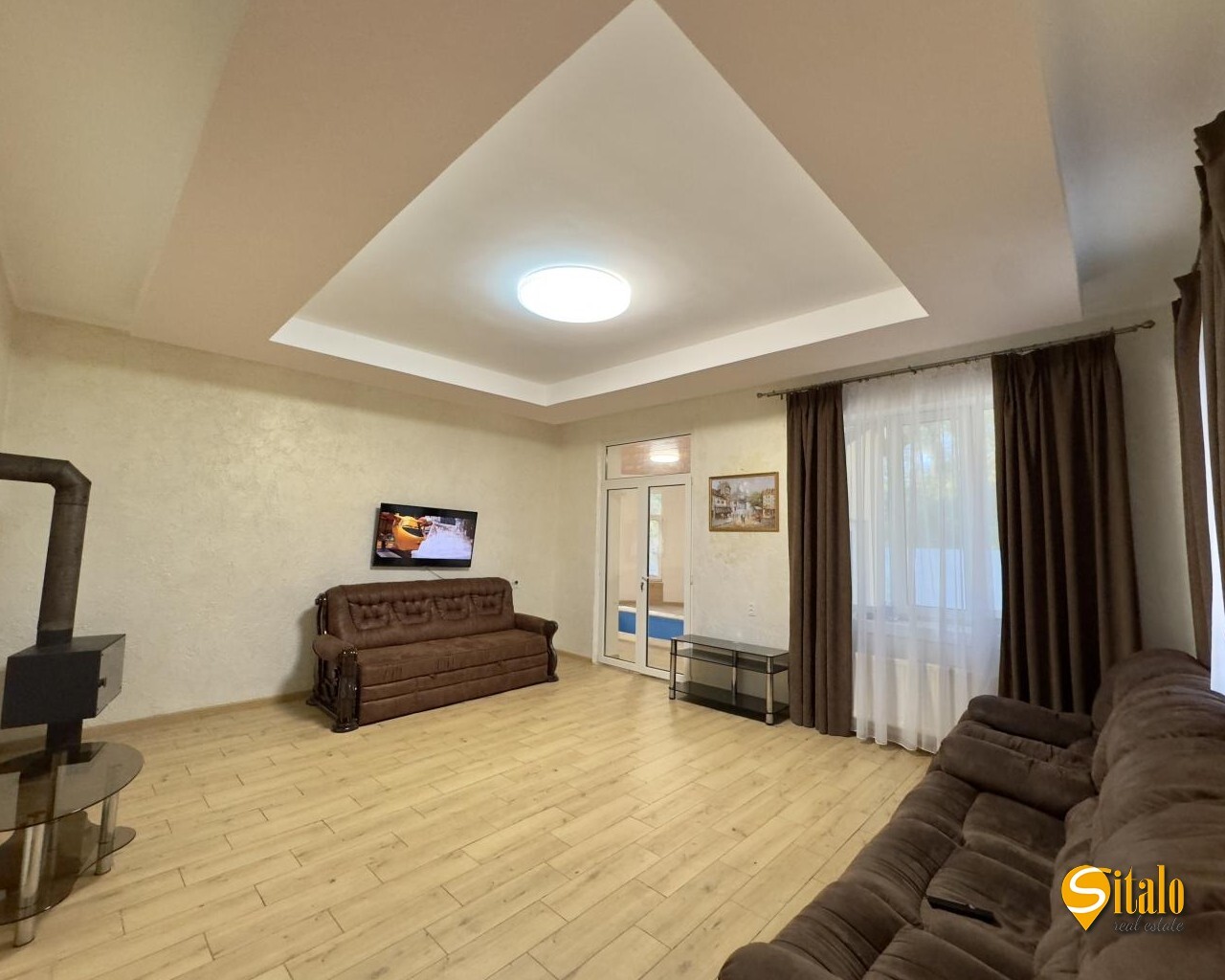 Оренда будинку 300 м²