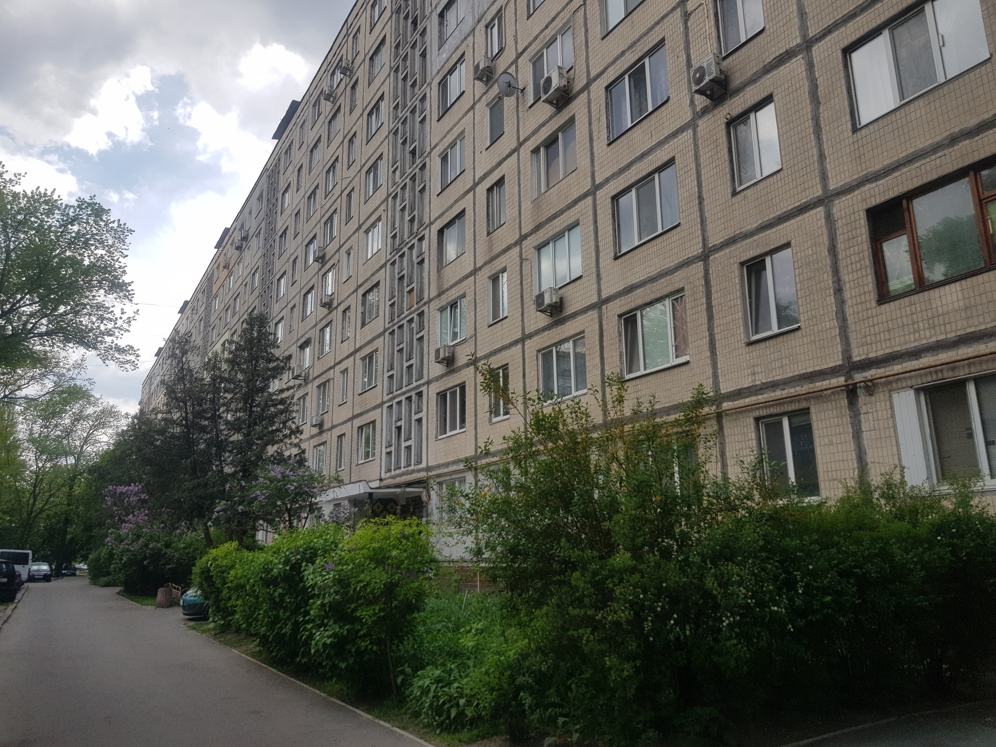 Оренда 2-кімнатної квартири 45 м², Миколи Ушакова вул., 14