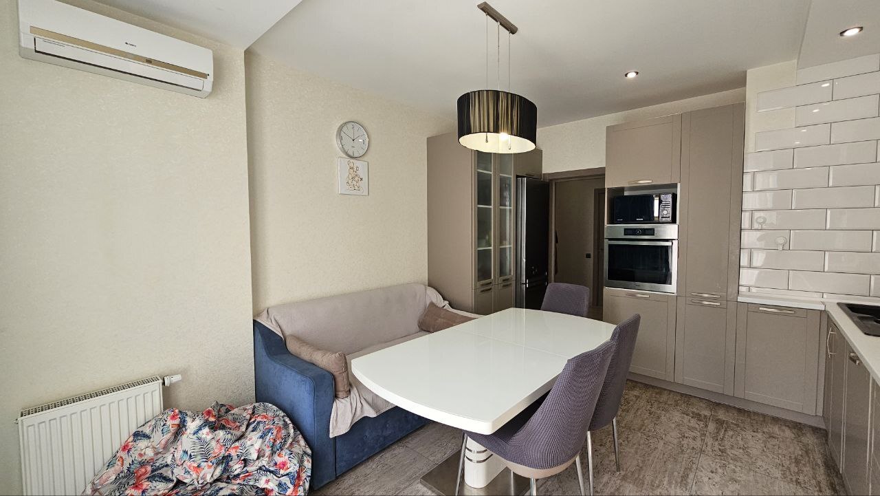 Продажа 3-комнатной квартиры 95 м², Драгоманова ул., 2А