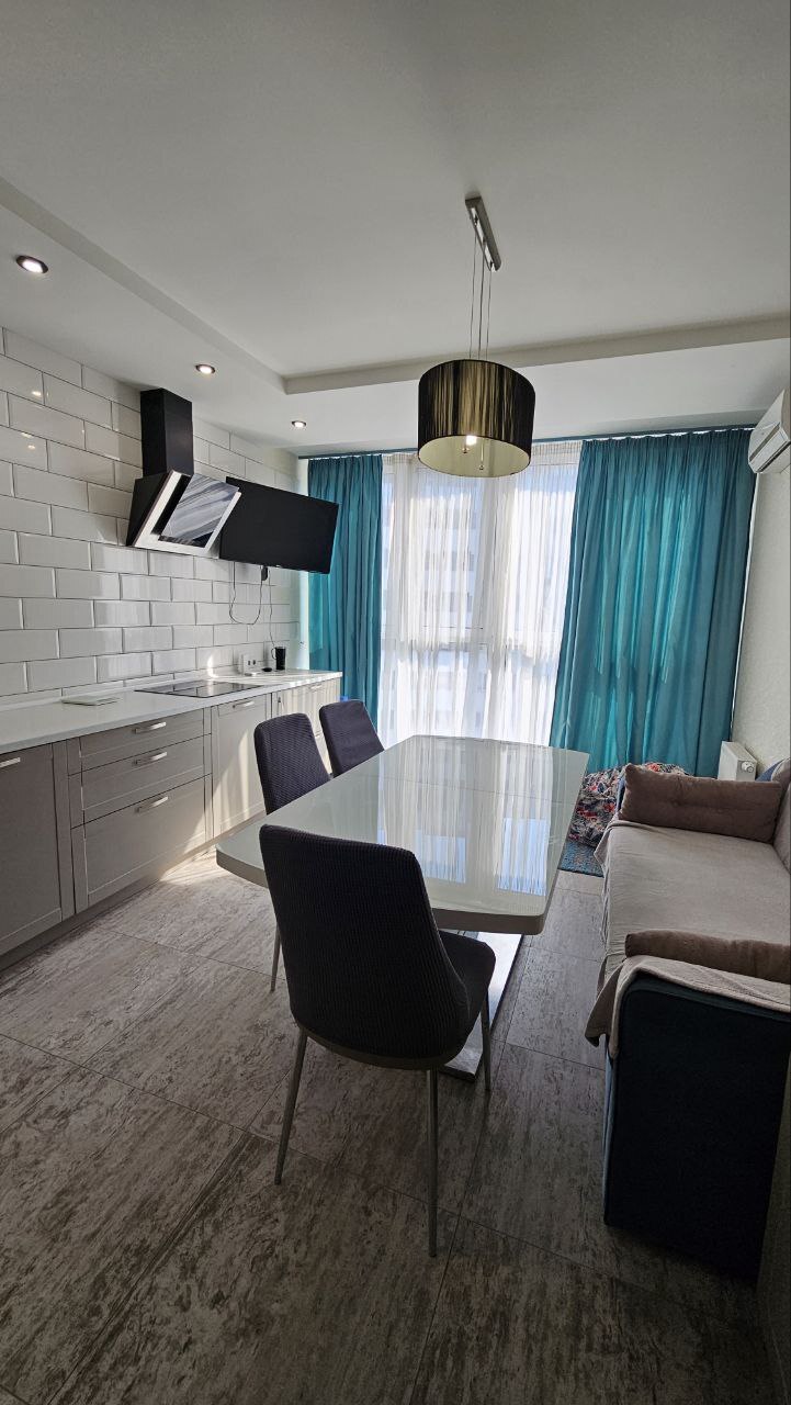 Продажа 3-комнатной квартиры 95 м², Драгоманова ул., 2А