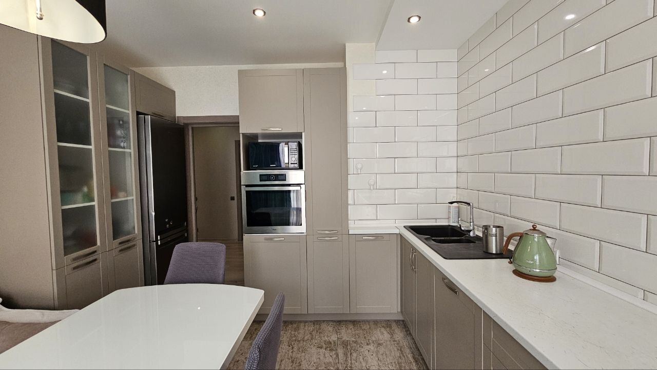 Продажа 3-комнатной квартиры 95 м², Драгоманова ул., 2А