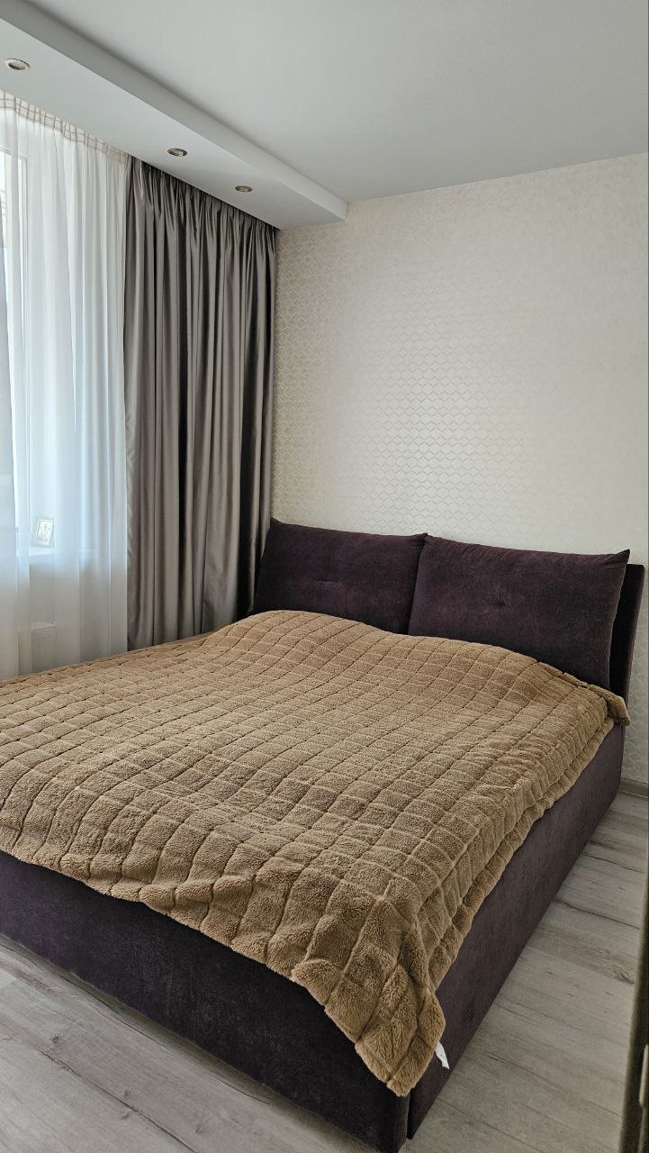 Продажа 3-комнатной квартиры 95 м², Драгоманова ул., 2А