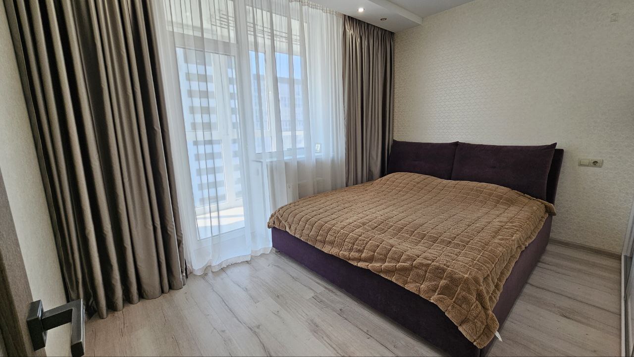 Продажа 3-комнатной квартиры 95 м², Драгоманова ул., 2А