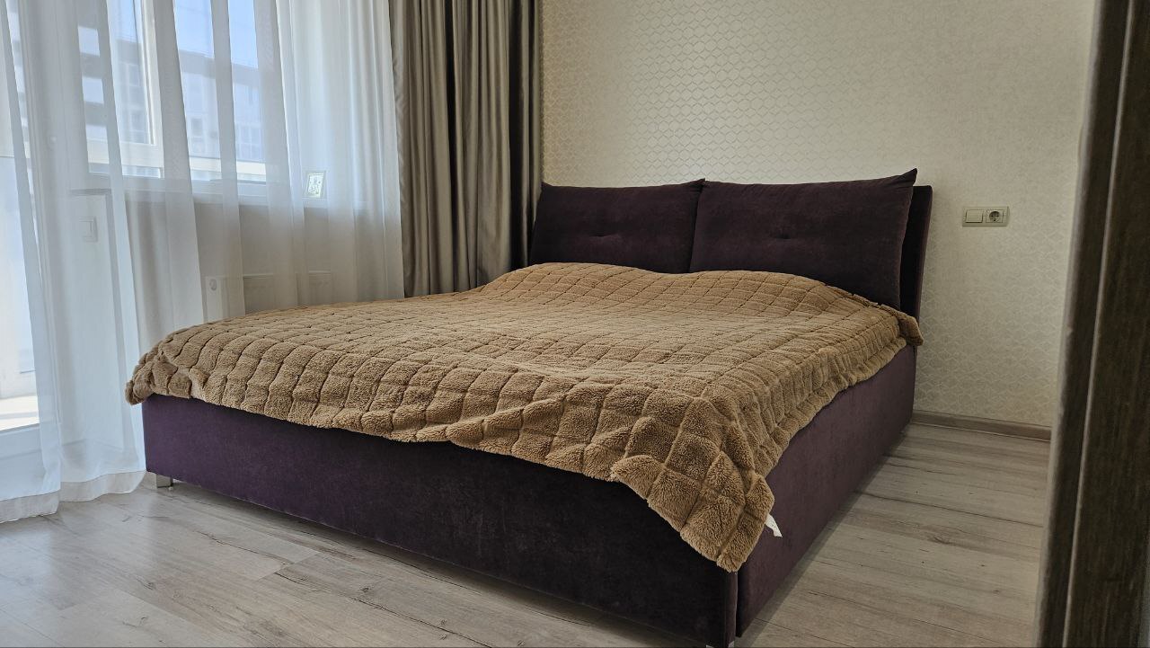 Продажа 3-комнатной квартиры 95 м², Драгоманова ул., 2А