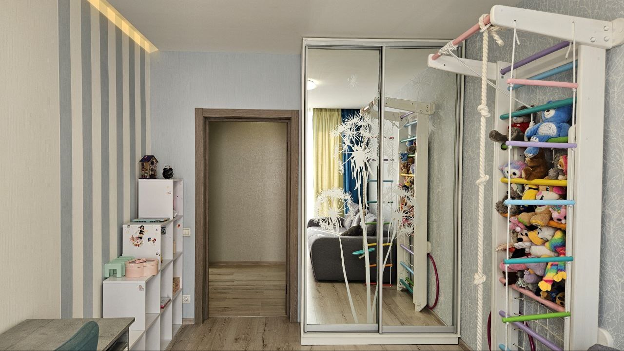 Продажа 3-комнатной квартиры 95 м², Драгоманова ул., 2А