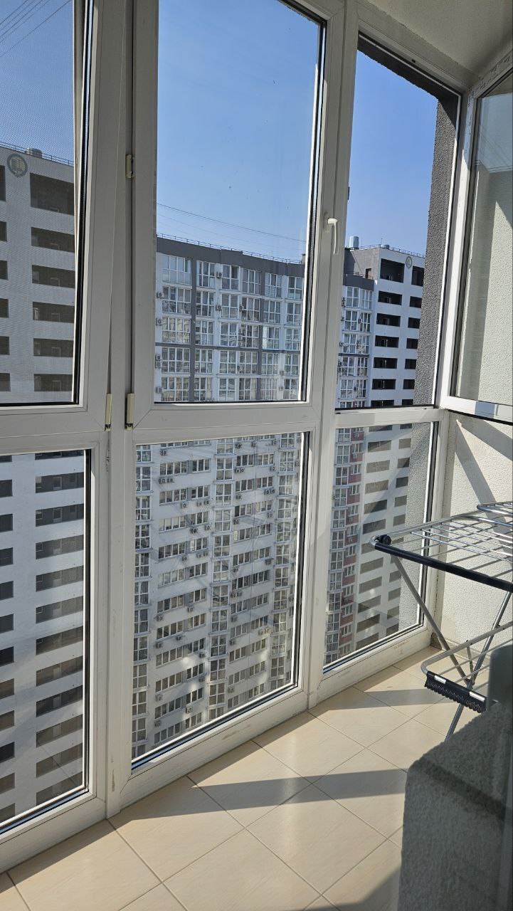 Продажа 3-комнатной квартиры 95 м², Драгоманова ул., 2А