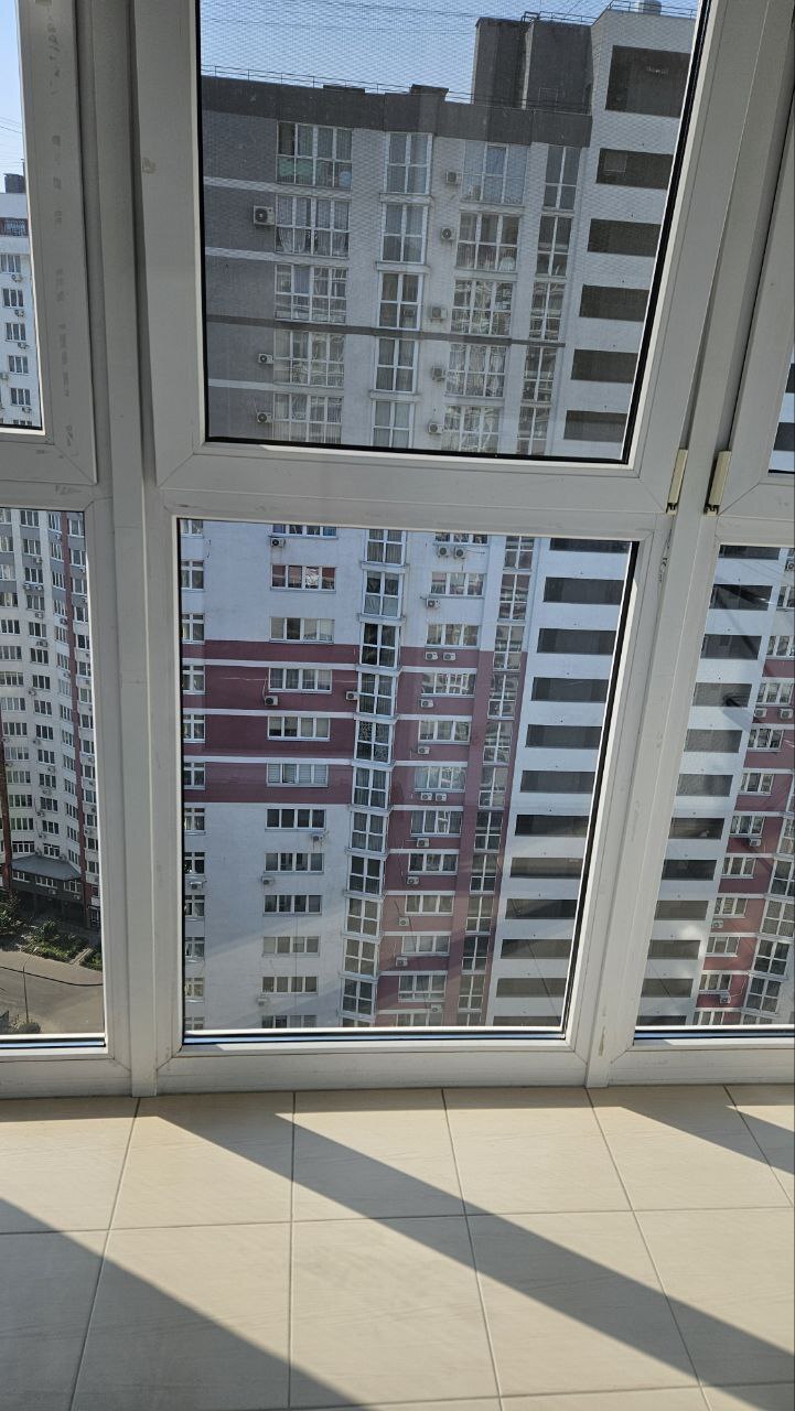 Продажа 3-комнатной квартиры 95 м², Драгоманова ул., 2А