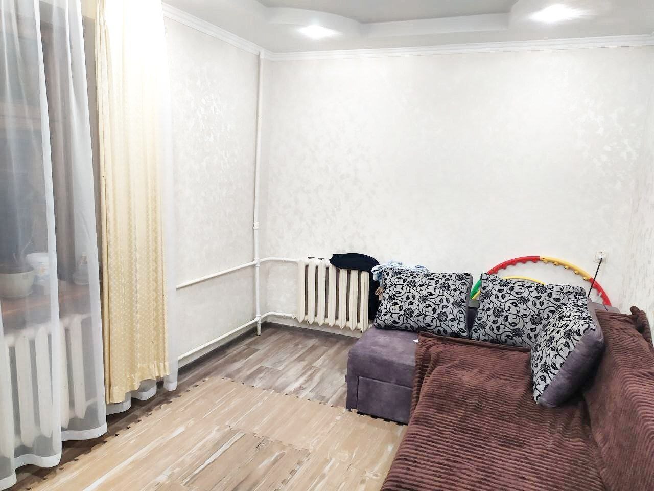 Продаж 2-кімнатної квартири 42.6 м², Петропавлівська вул.