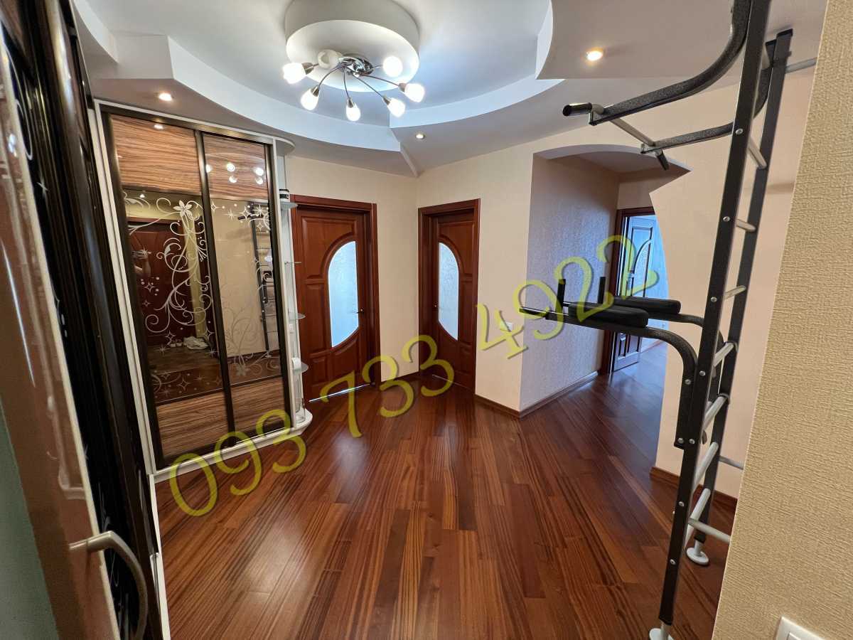 Продаж 2-кімнатної квартири 73 м², Миколи Лаврухіна вул., 10