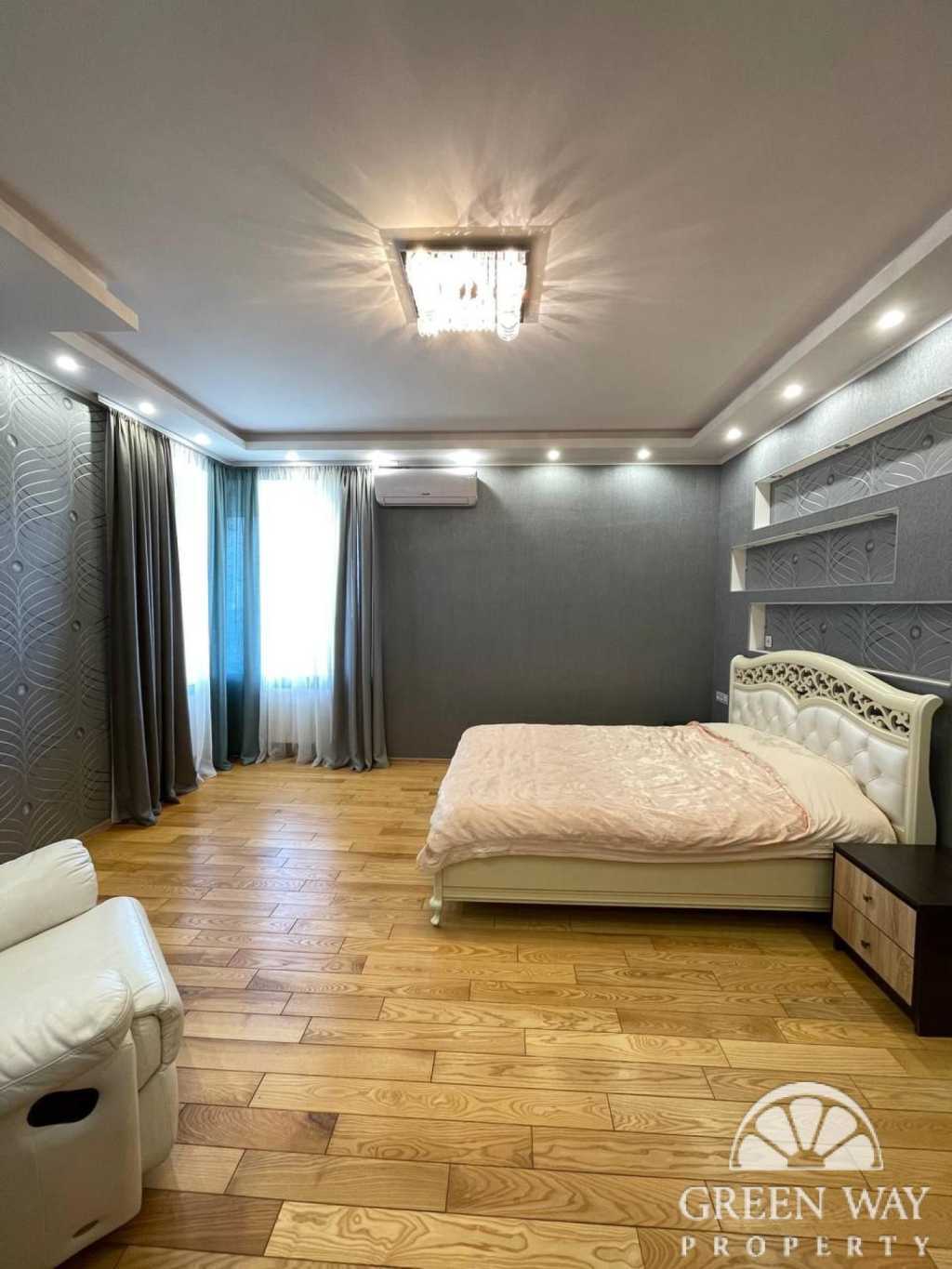 Продаж 3-кімнатної квартири 122 м², Степана Руданського вул., 3А