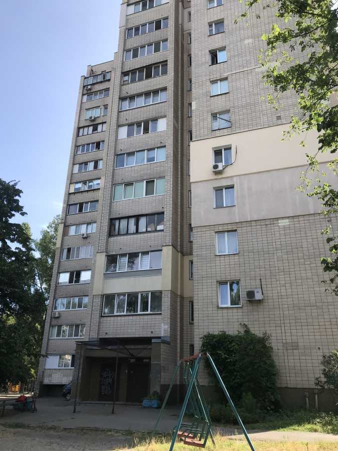 Продаж 3-кімнатної квартири 68.3 м², Празька вул., 22А