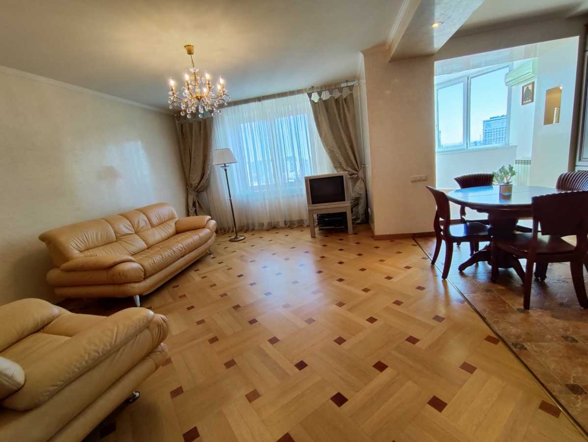 Продажа 3-комнатной квартиры 89 м², Васильковская ул., 18