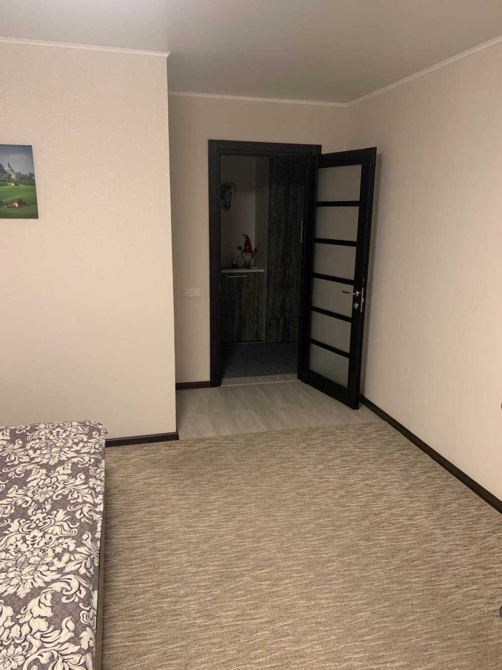 Продаж 2-кімнатної квартири 85 м², Михайла Лушпи просп., 5/10