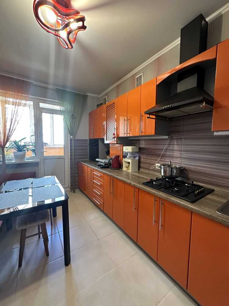 Продажа 2-комнатной квартиры 61.4 м², Ивана Франко ул.