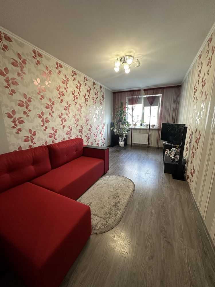 Продаж 2-кімнатної квартири 61.4 м², Івана Франка вул.