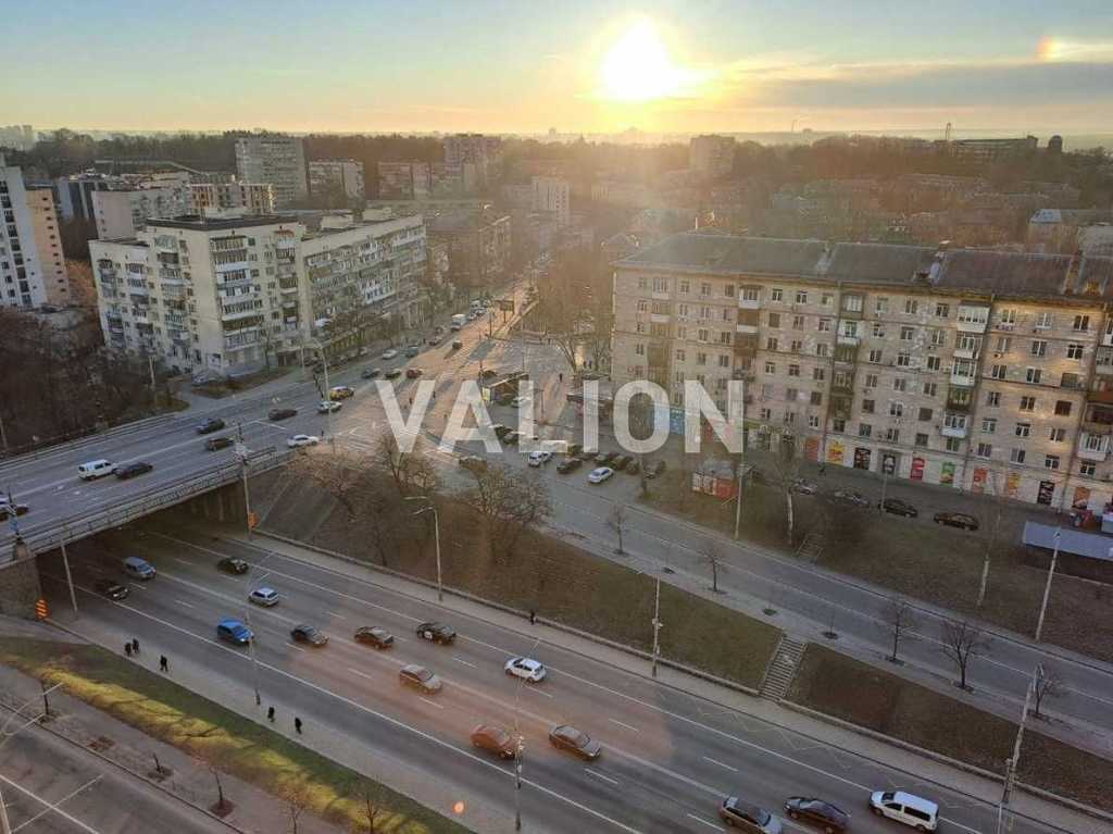 Продажа 3-комнатной квартиры 87 м², Леси Украинки бул., 36-Б